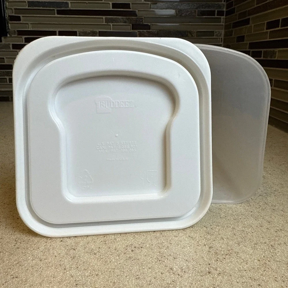 Vintage Buddeez Sandwich Bread Buddy Dispenser Clear Plastic Bread Box Container